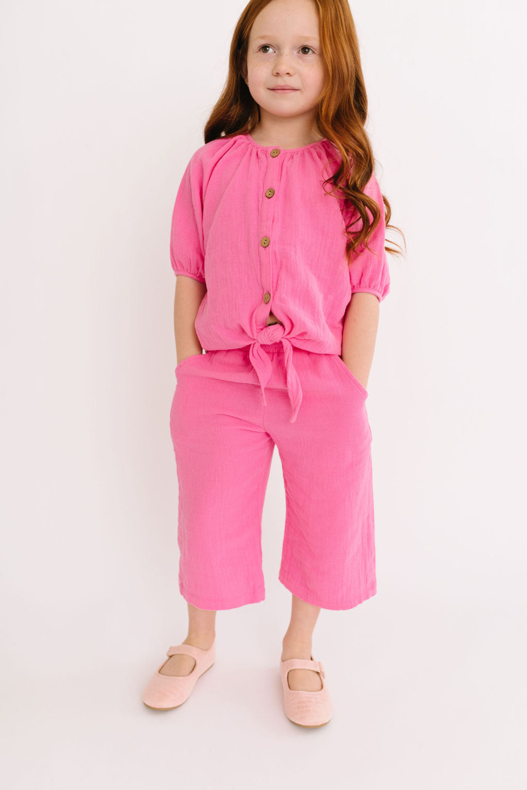 Wide Leg Crop Pants with Pockets in Azalea Pink